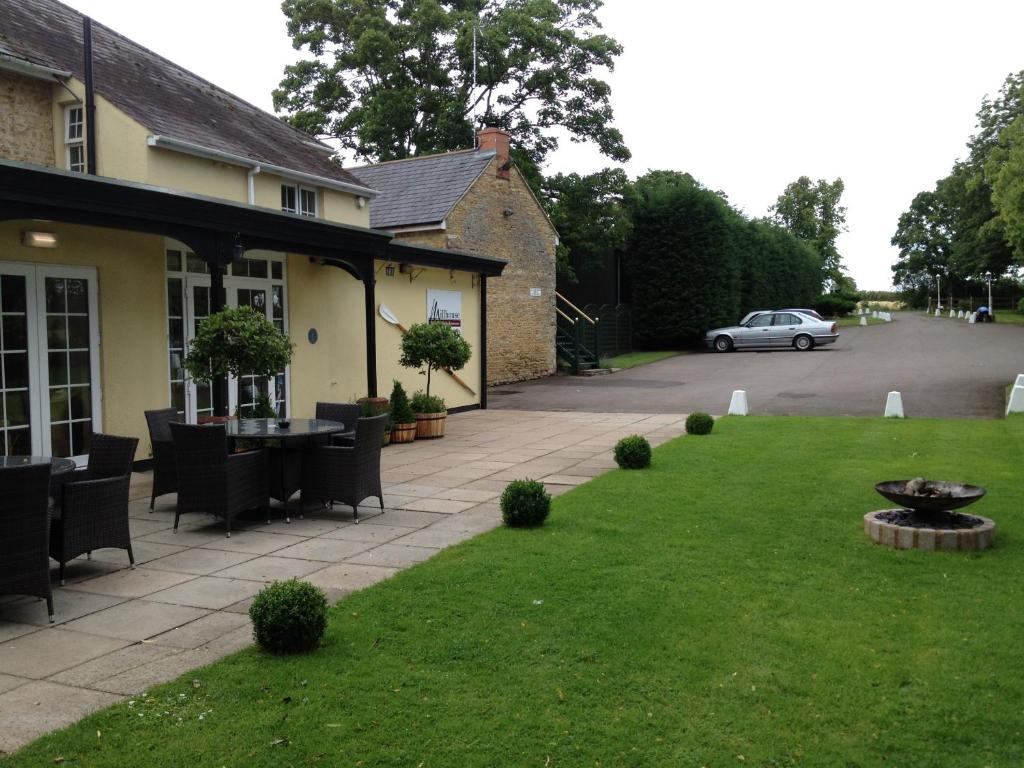 Millhouse Hotel And Riverside Restaurant Sharnbrook Exterior foto